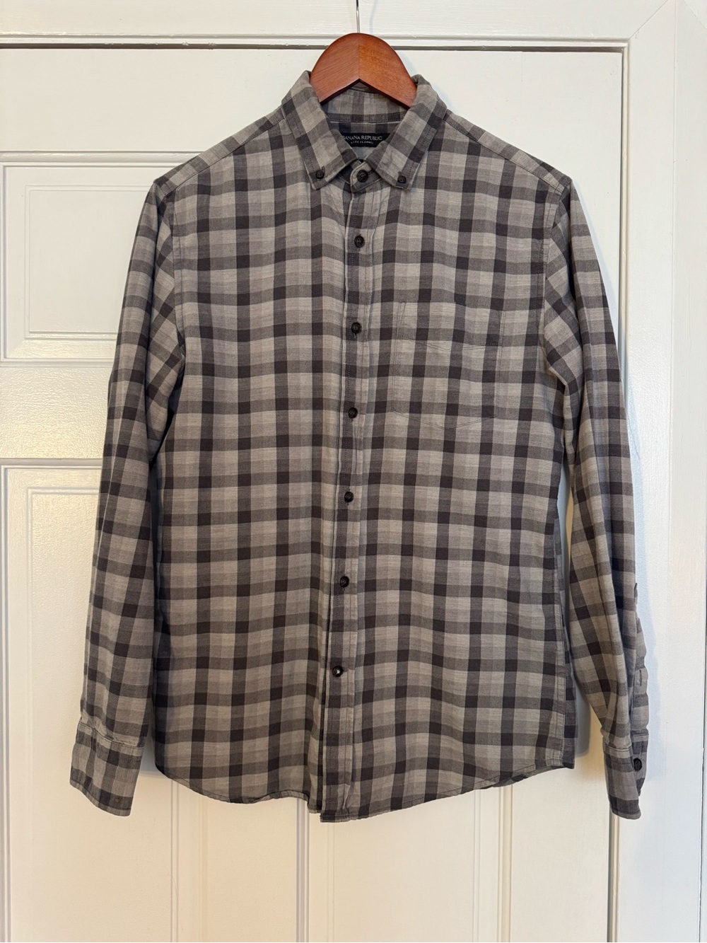 Banana Republic Men's Gray Plaid Button-Down Shirt